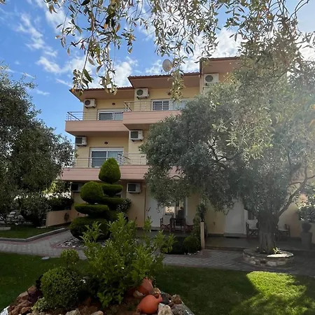 En Ethria * Λιμενάρια